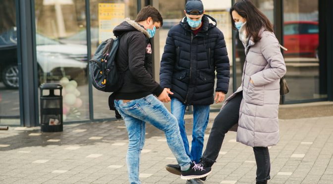 新型コロナウイルスで困窮する人を募金で支援するには